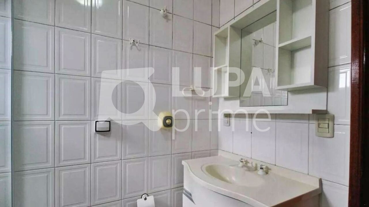 casa-terrea-venda-sao-paulo-conjunto-residencial-santa-terezinha-3dormitorios-2vagas-220m2-LS37523