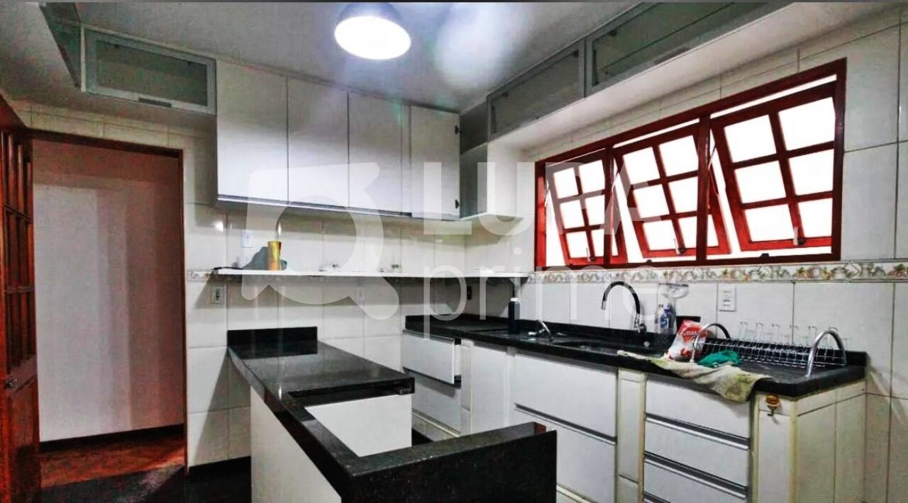 casa-terrea-venda-sao-paulo-conjunto-residencial-santa-terezinha-3dormitorios-2vagas-220m2-LS37523