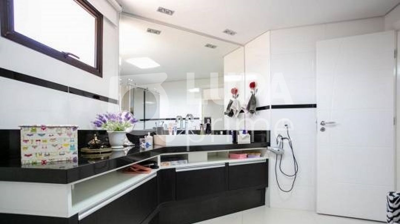 cobertura-venda-sao-paulo-agua-fria-4dormitorios-3suites-4vagas-510m2-LS37534