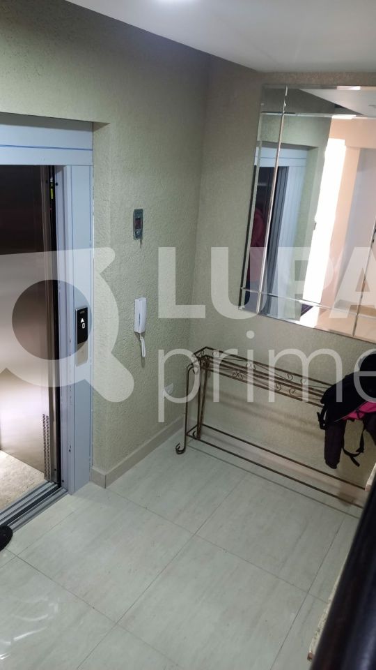 Apartamento à venda com 2 quartos, 39m² - Foto 8