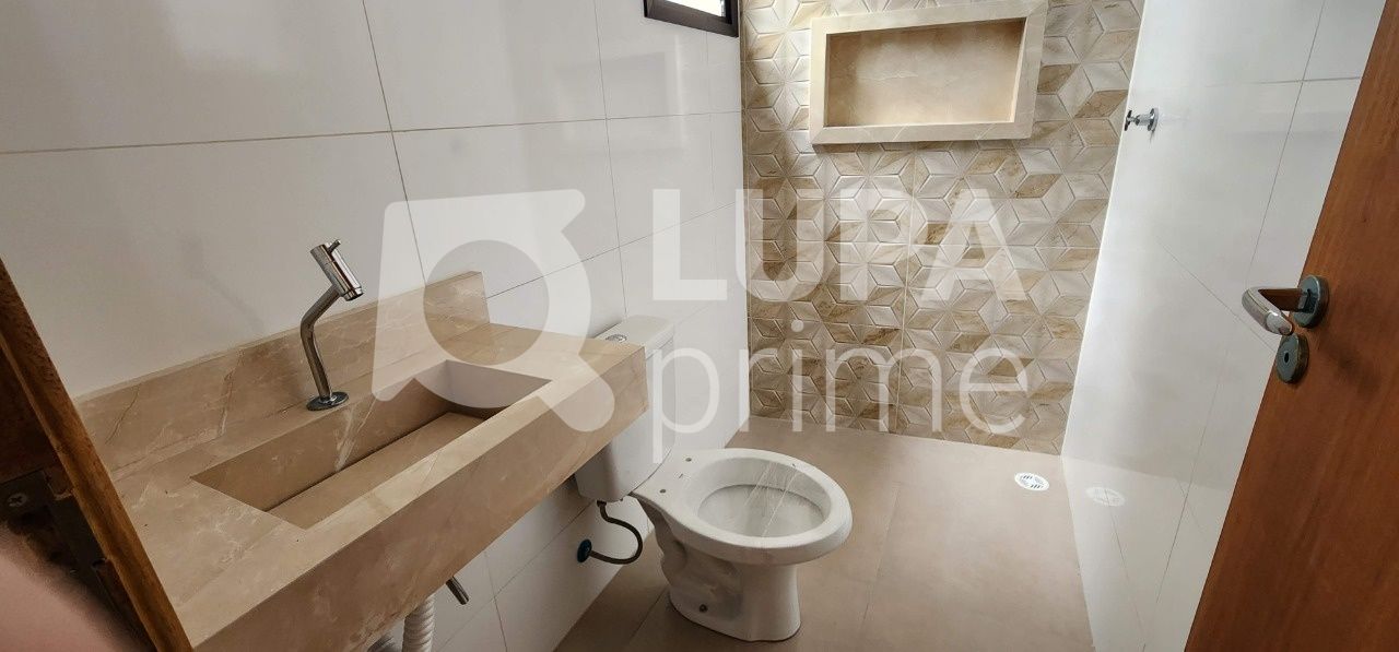 sobrado-venda-sao-paulo-vila-nivi-3dormitorios-3suites-4vagas-135m2-LS38150