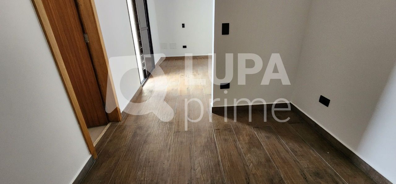 sobrado-venda-sao-paulo-vila-nivi-3dormitorios-3suites-4vagas-135m2-LS38150