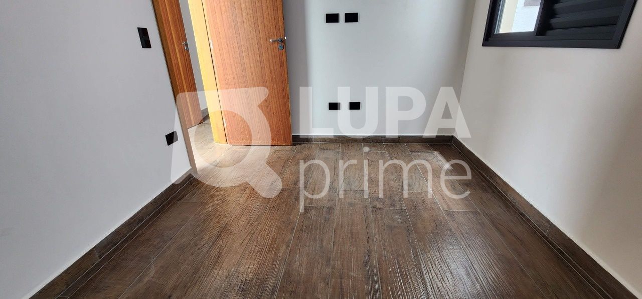 sobrado-venda-sao-paulo-vila-nivi-3dormitorios-3suites-3vagas-135m2-LS38151