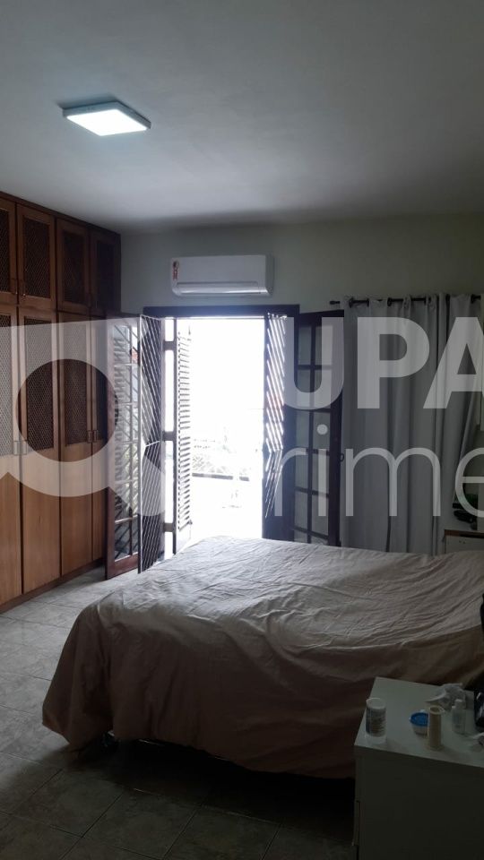 sobrado-venda-sao-paulo-bortolandia-4dormitorios-2suites-2vagas-327m2-LS38227