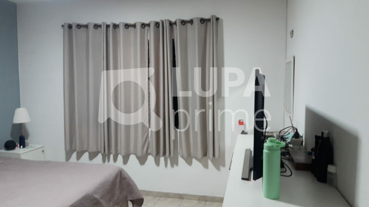 sobrado-venda-sao-paulo-bortolandia-4dormitorios-2suites-2vagas-327m2-LS38227