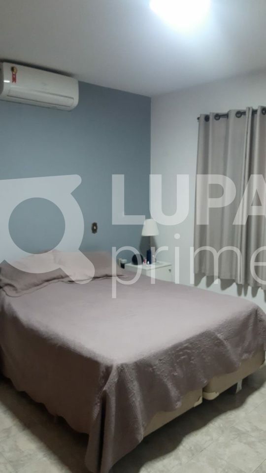 sobrado-venda-sao-paulo-bortolandia-4dormitorios-2suites-2vagas-327m2-LS38227