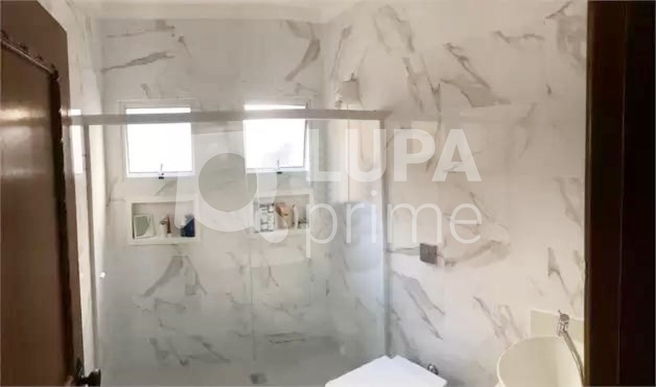 casa-terrea-venda-sao-paulo-vila-romero-3dormitorios-1suite-3vagas-180m2-LS38306