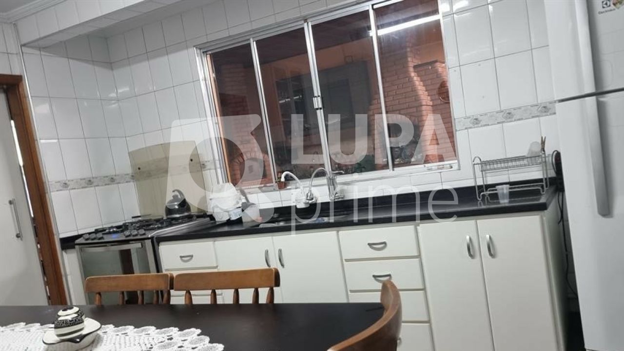 sobrado-venda-sao-paulo-jardim-das-rosas-zona-norte-3dormitorios-2suites-3vagas-400m2-LS38376