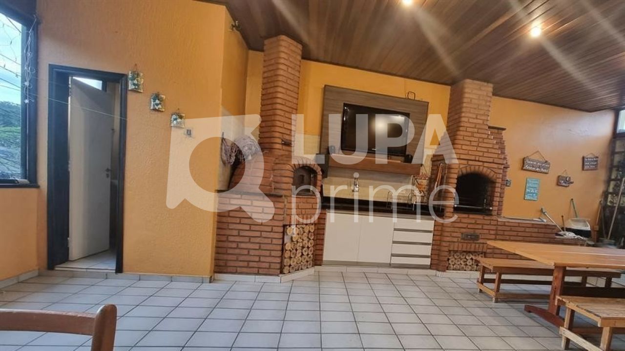 sobrado-venda-sao-paulo-jardim-das-rosas-zona-norte-3dormitorios-2suites-3vagas-400m2-LS38376