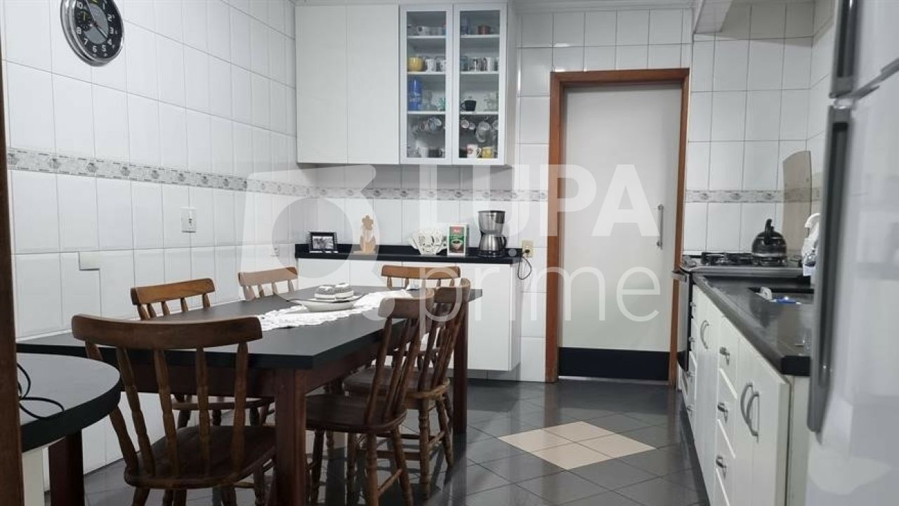 sobrado-venda-sao-paulo-jardim-das-rosas-zona-norte-3dormitorios-2suites-3vagas-400m2-LS38376