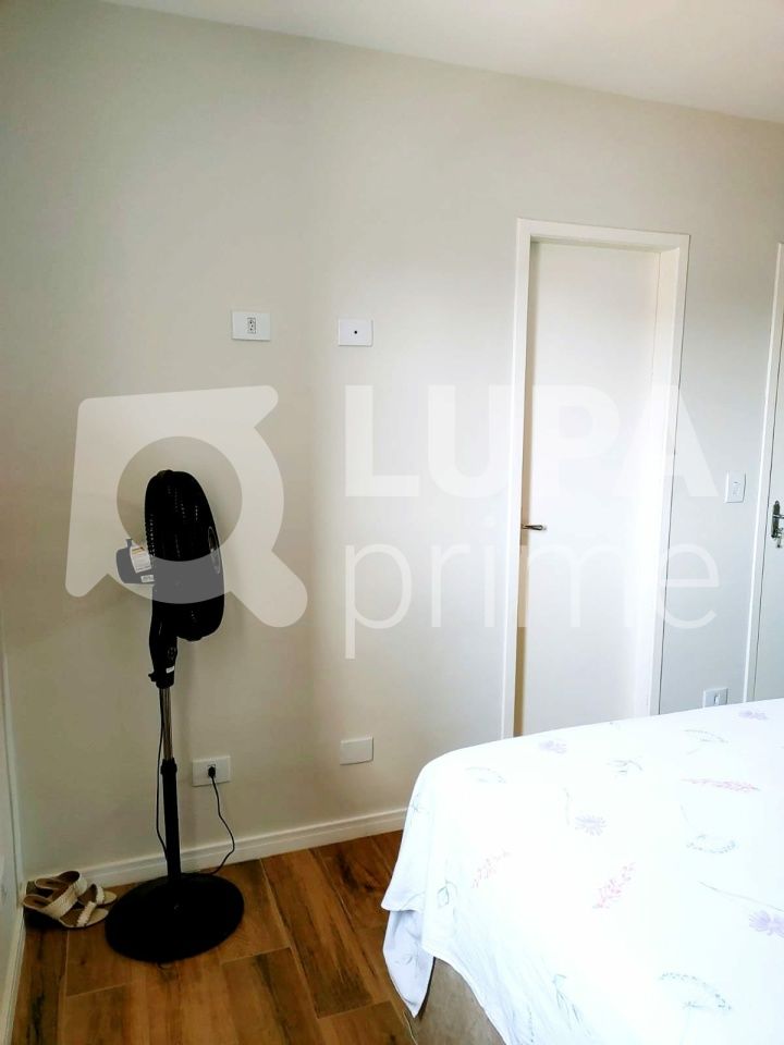 Casa à venda com 2 quartos, 68m² - Foto 9
