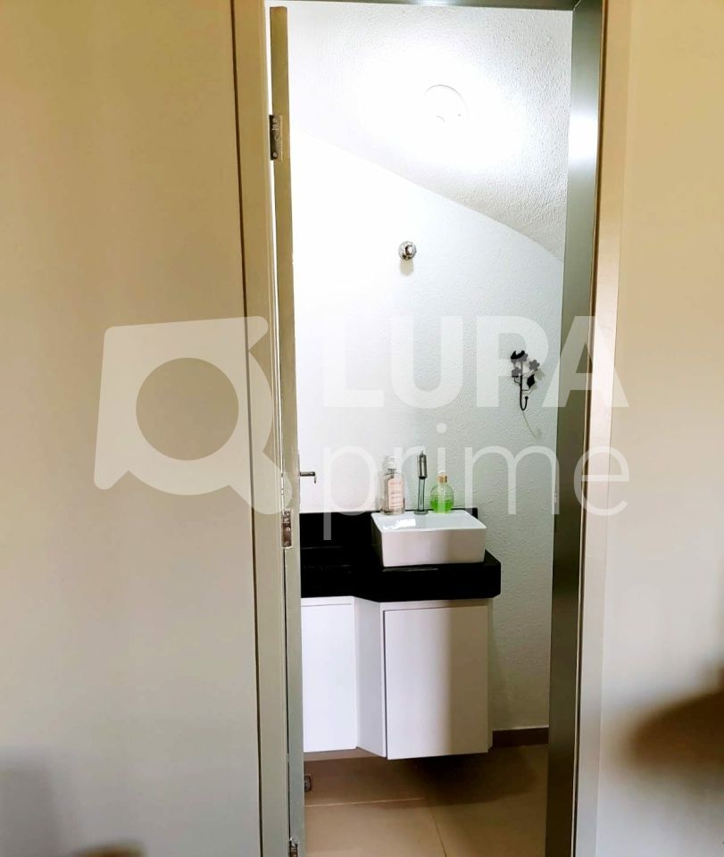 Casa à venda com 2 quartos, 68m² - Foto 16
