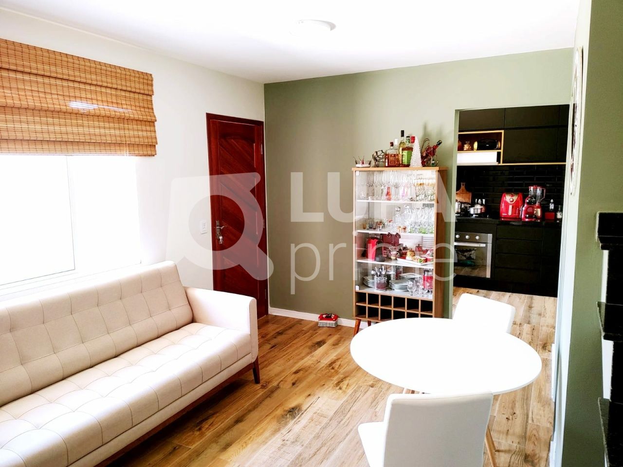 Casa à venda com 2 quartos, 68m² - Foto 2