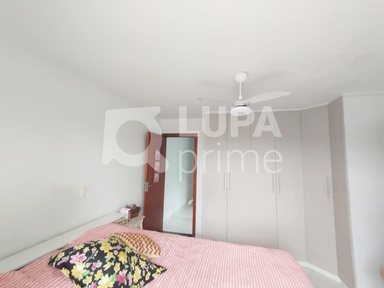 sobrado-venda-sao-paulo-vila-roque-3dormitorios-1suite-3vagas-146m2-LS38450