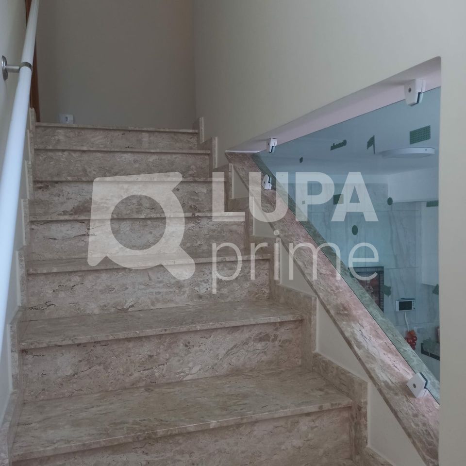 casa-assobradada-venda-sao-paulo-tremembe-3dormitorios-2suites-2vagas-210m2-LS38576