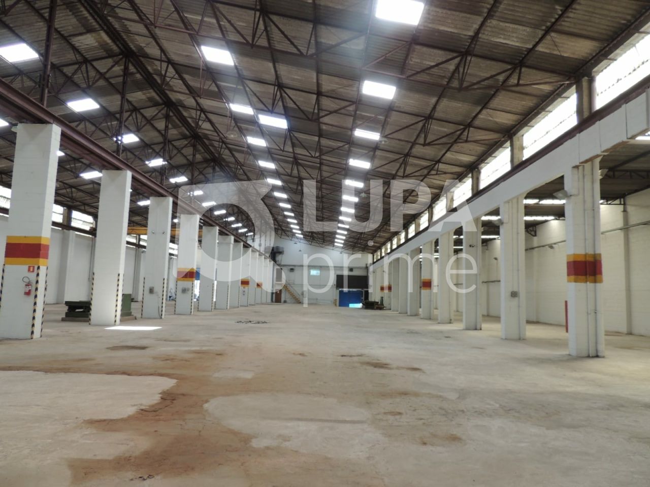 Depósito-Galpão, 4000 m² - Foto 1