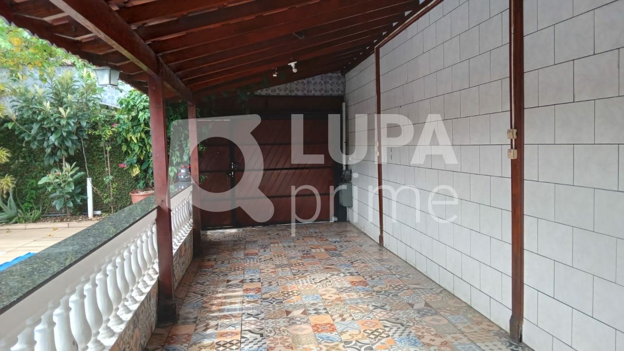 sobrado-venda-sao-paulo-parada-inglesa-5dormitorios-2suites-4vagas-250m2-LS39315