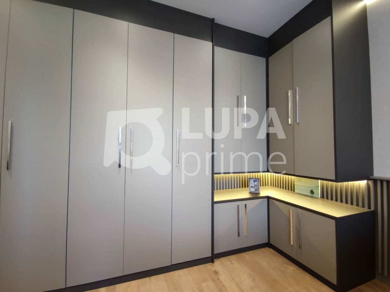 apartamento-venda-sao-paulo-barra-funda-2dormitorios-1suite-2vagas-83m2-LS39396