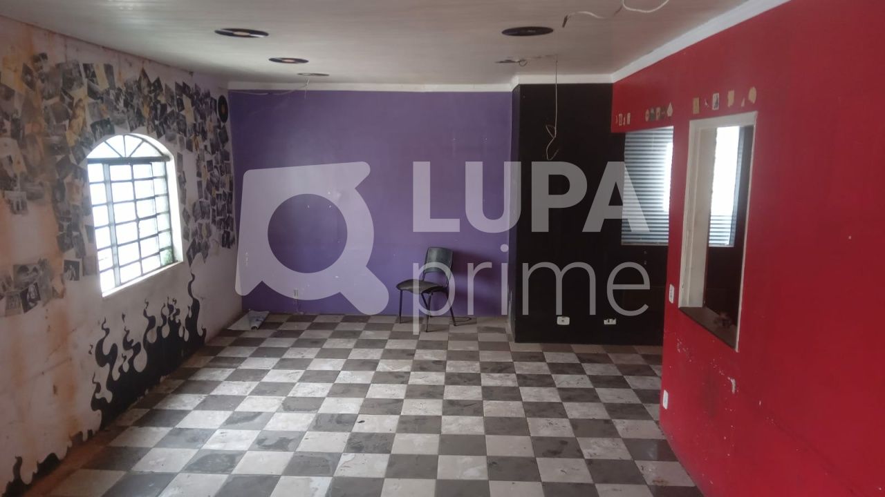 Prédio Inteiro para alugar, 275m² - Foto 22