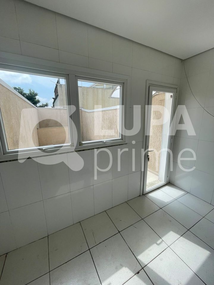 sobrado-venda-sao-paulo-vila-romero-3dormitorios-3suites-2vagas-120m2-LS39764