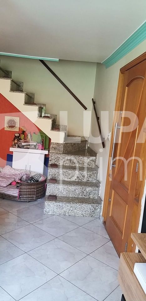 Casa à venda com 3 quartos, 256m² - Foto 4