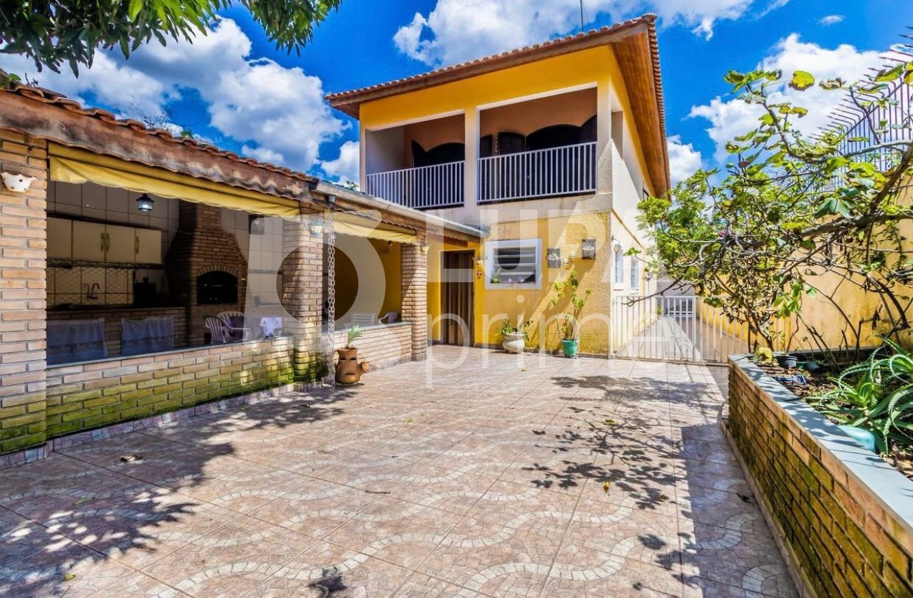 Casa à venda com 3 quartos, 500m² - Foto 2