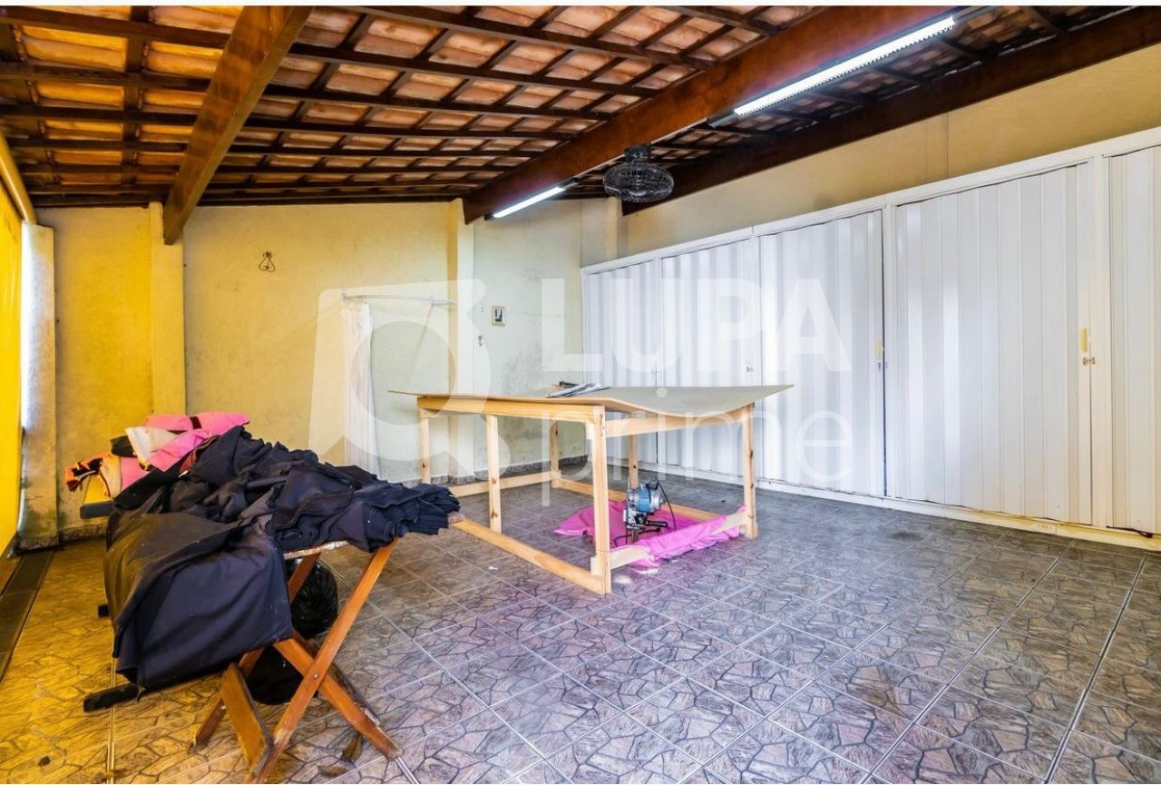 Casa à venda com 3 quartos, 500m² - Foto 18
