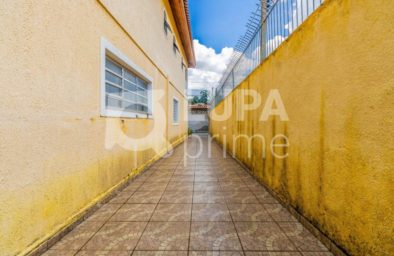 Casa à venda com 3 quartos, 500m² - Foto 4