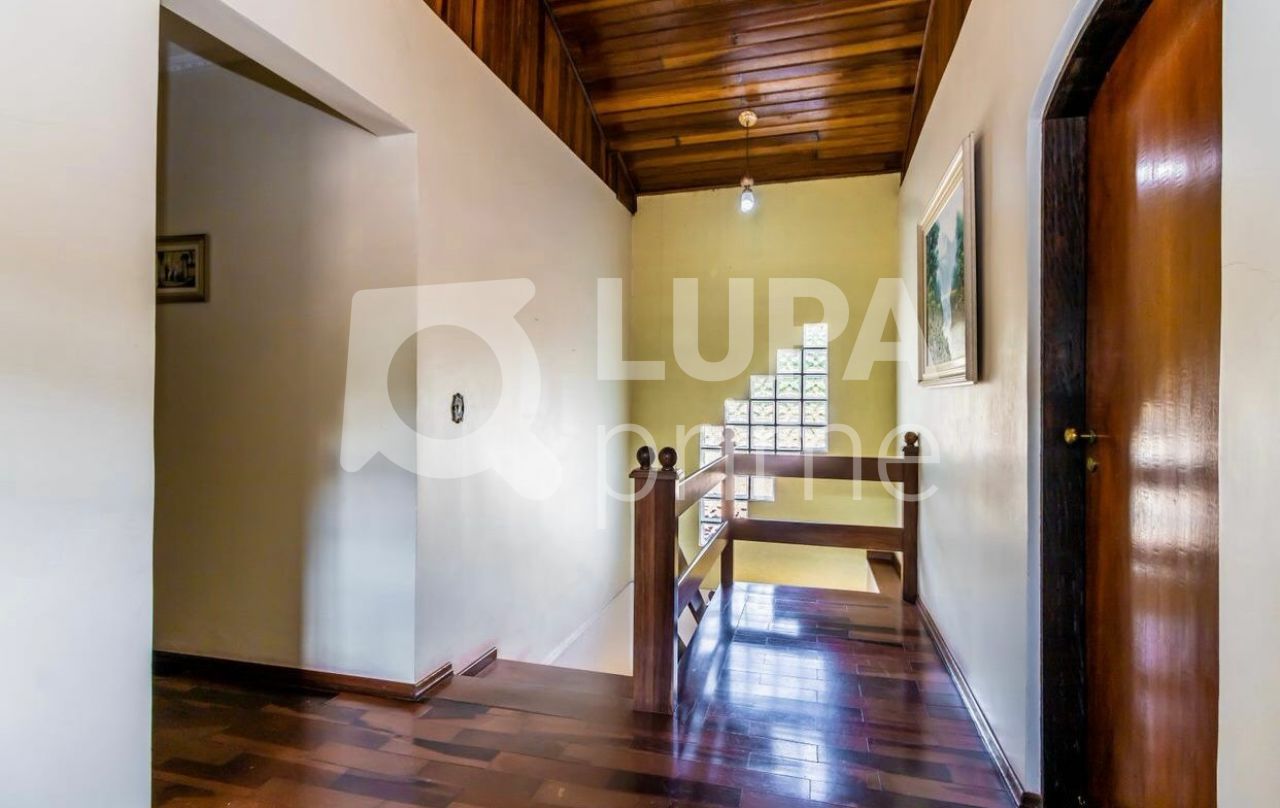 Casa à venda com 3 quartos, 500m² - Foto 28