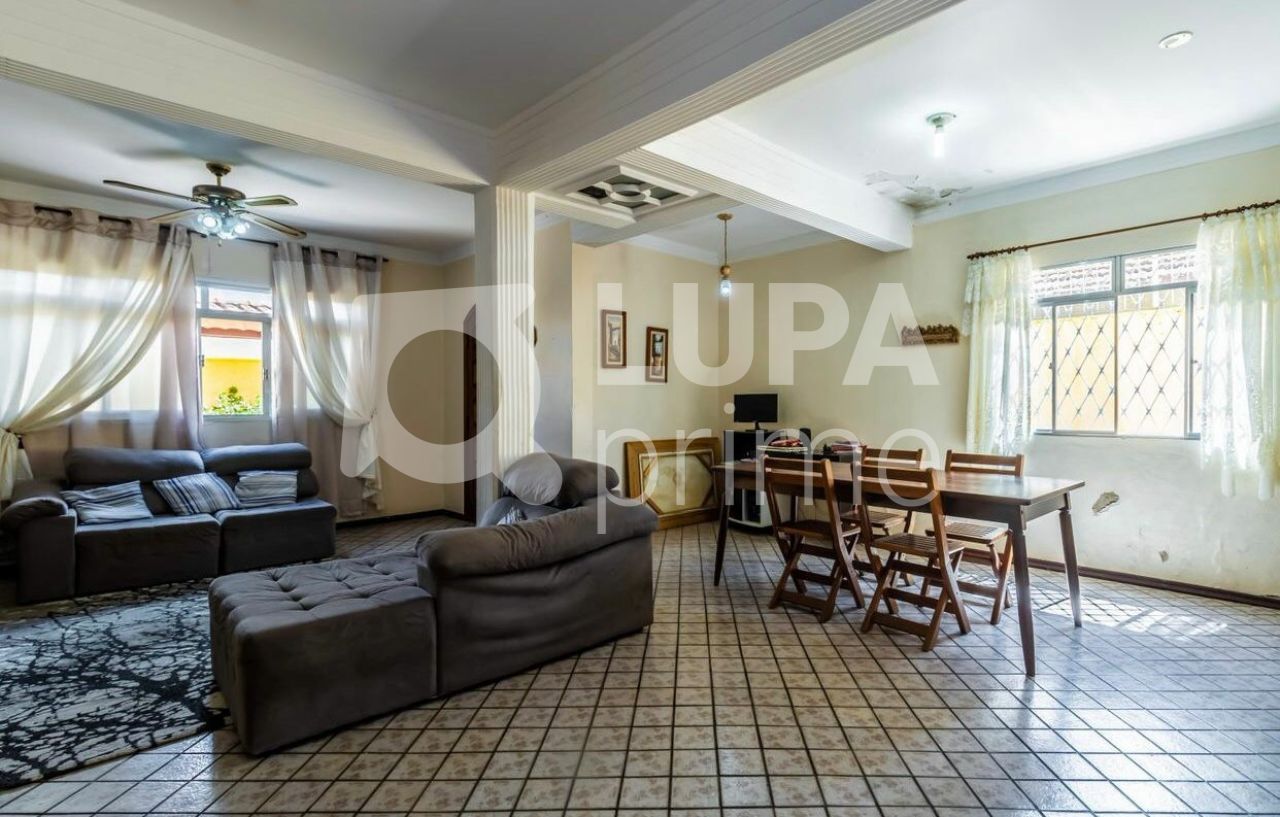 Casa à venda com 3 quartos, 500m² - Foto 11