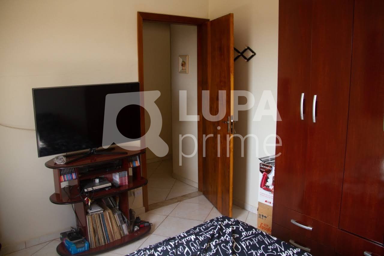 sobrado-venda-sao-paulo-vila-irmaos-arnoni-4dormitorios-1suite-2vagas-140m2-LS39846