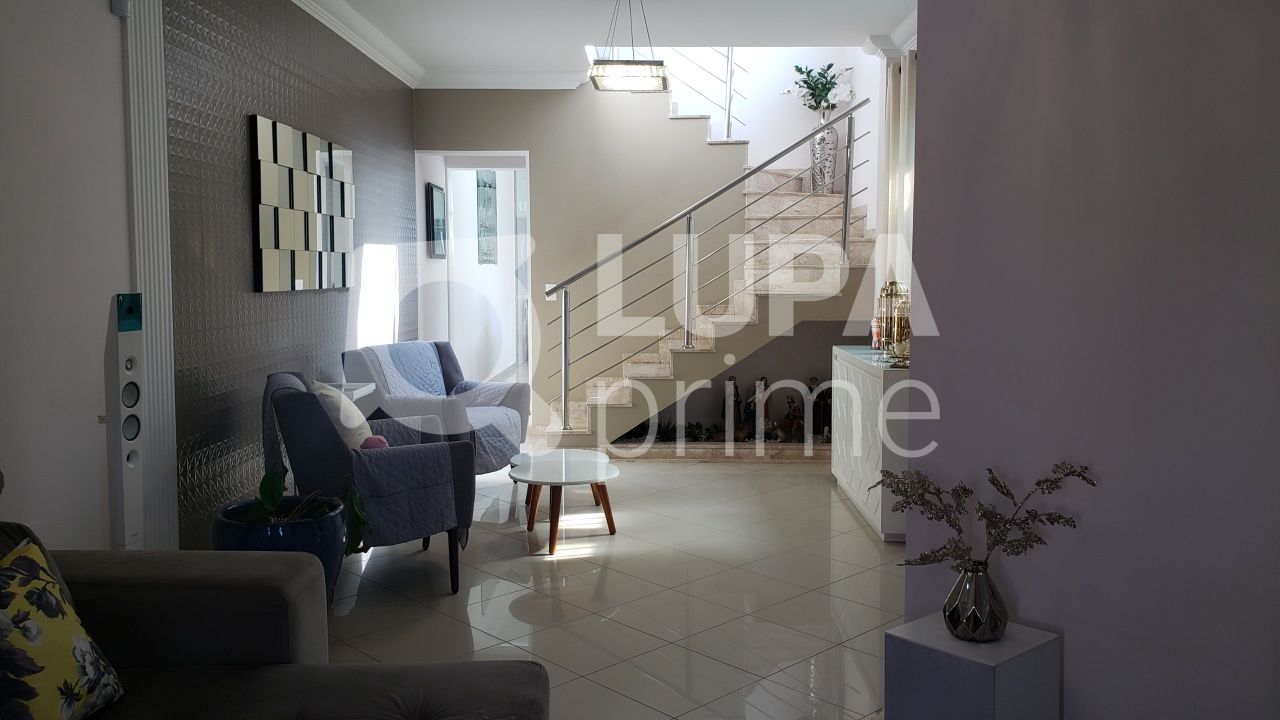 sobrado-venda-sao-paulo-vila-santa-terezinha-zona-norte-3dormitorios-1suite-4vagas-212m2-LS39927