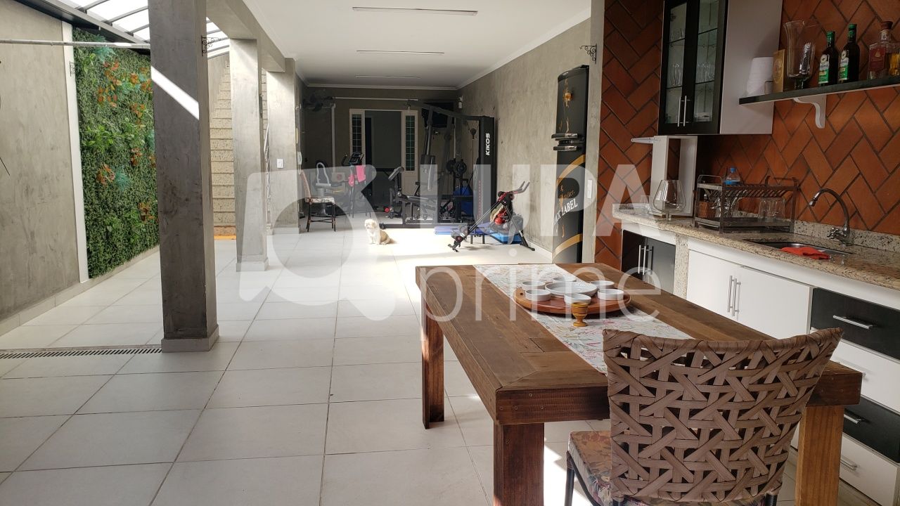 sobrado-venda-sao-paulo-vila-santa-terezinha-zona-norte-3dormitorios-1suite-4vagas-212m2-LS39927