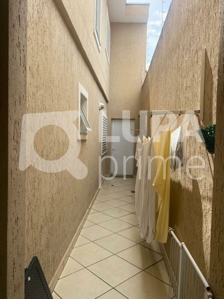 sobrado-venda-sao-paulo-vila-mazzei-3dormitorios-2suites-2vagas-260m2-LS39937