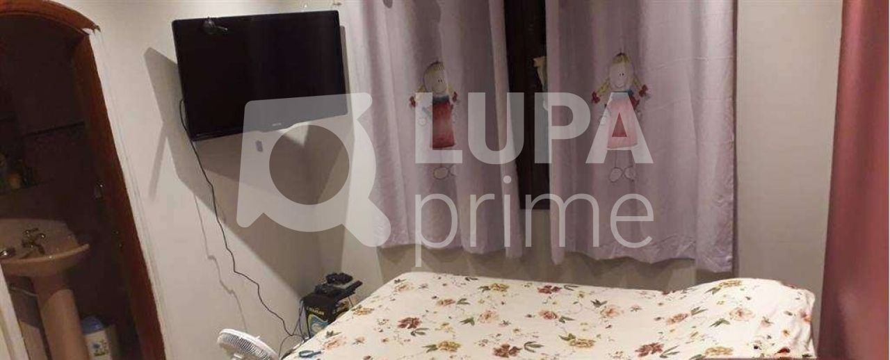 Casa à venda com 6 quartos, 275m² - Foto 7