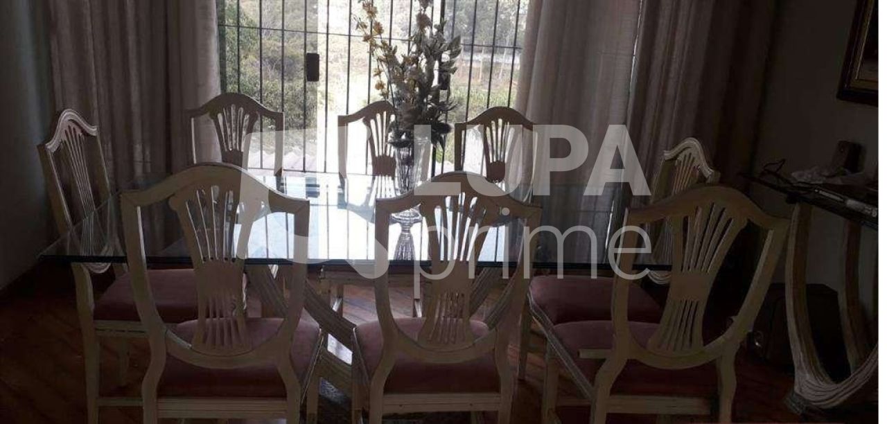 Casa à venda com 6 quartos, 275m² - Foto 8