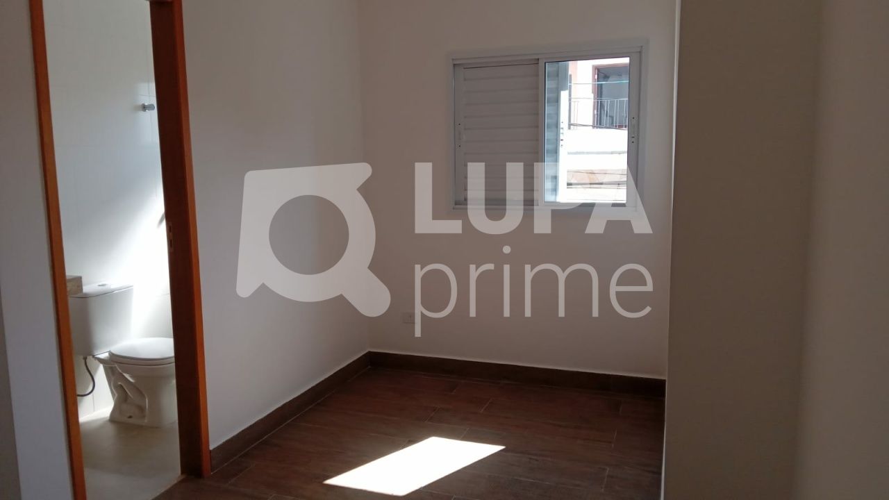 sobrado-venda-sao-paulo-santa-teresinha-2dormitorios-2suites-2vagas-84m2-LS40228