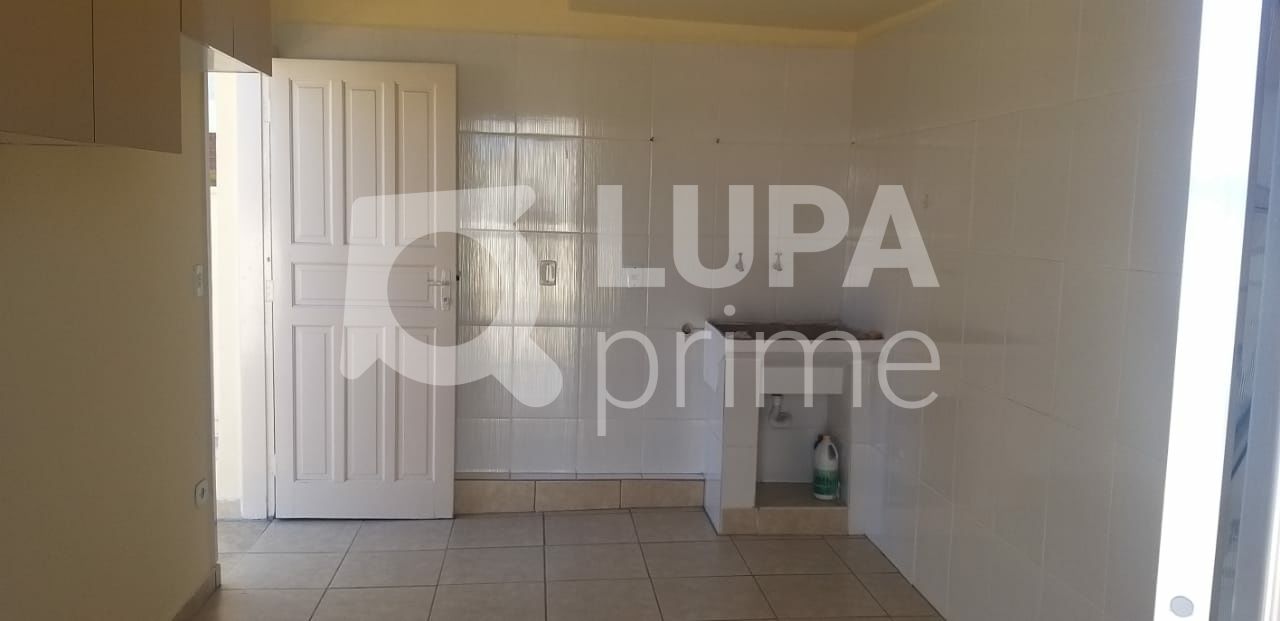 Casa à venda com 3 quartos, 310m² - Foto 27