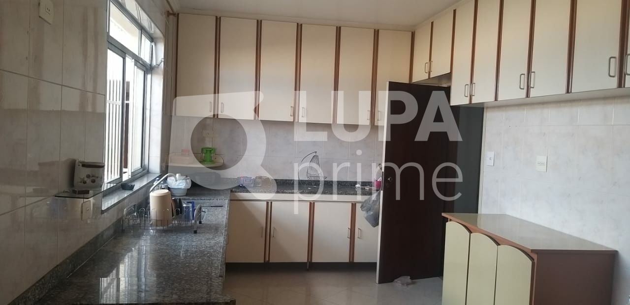 Casa à venda com 3 quartos, 310m² - Foto 10