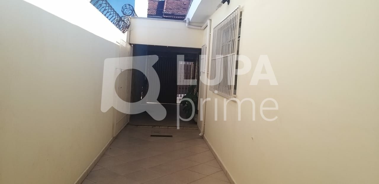 Casa à venda com 3 quartos, 310m² - Foto 5