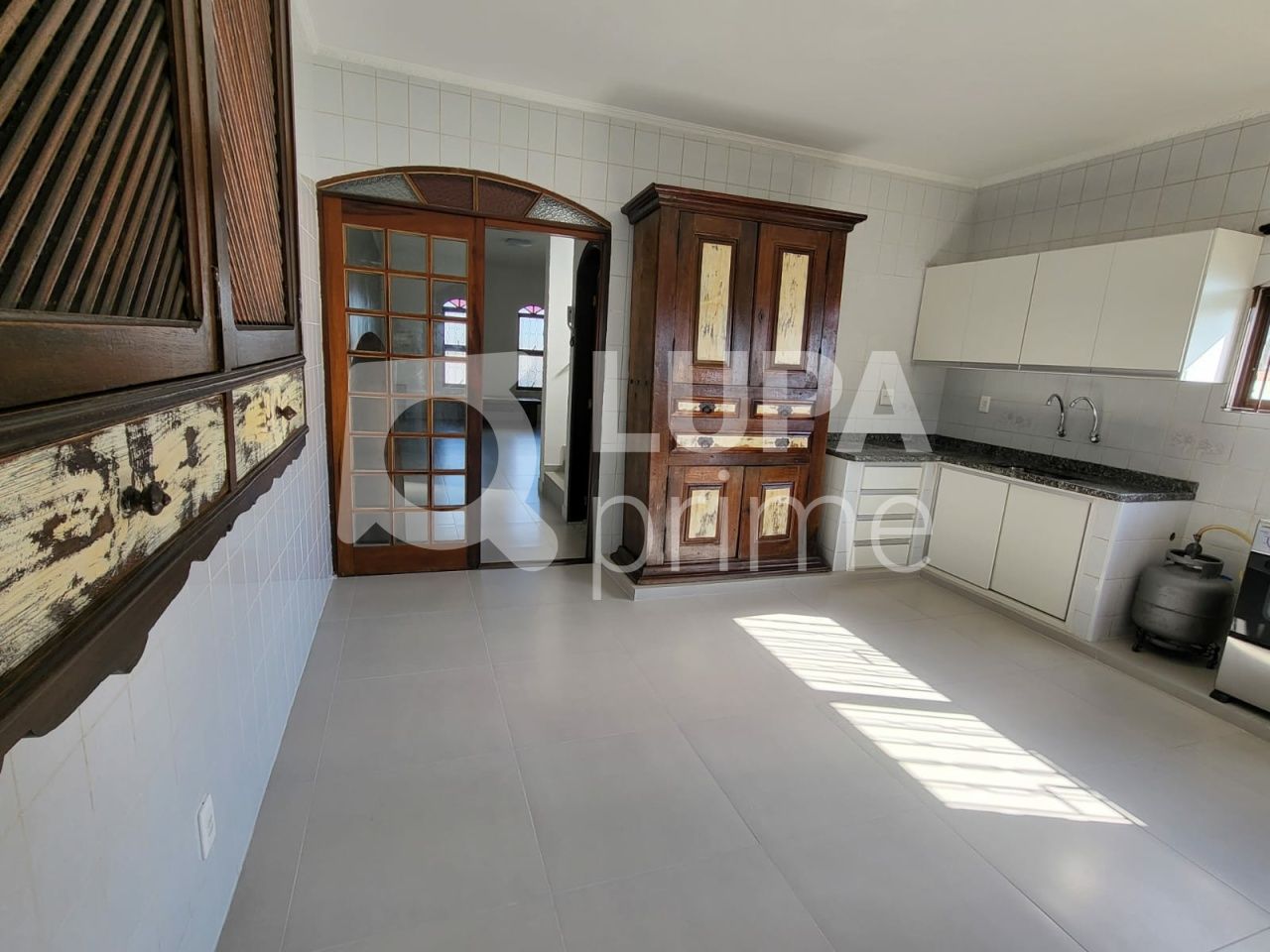 sobrado-venda-sao-paulo-jardim-sao-joao-jaragua-3dormitorios-1suite-4vagas-250m2-LS40454