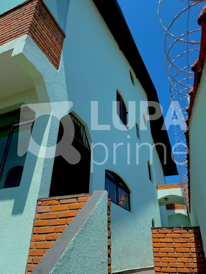 sobrado-venda-sao-paulo-jardim-sao-joao-jaragua-3dormitorios-1suite-4vagas-250m2-LS40454