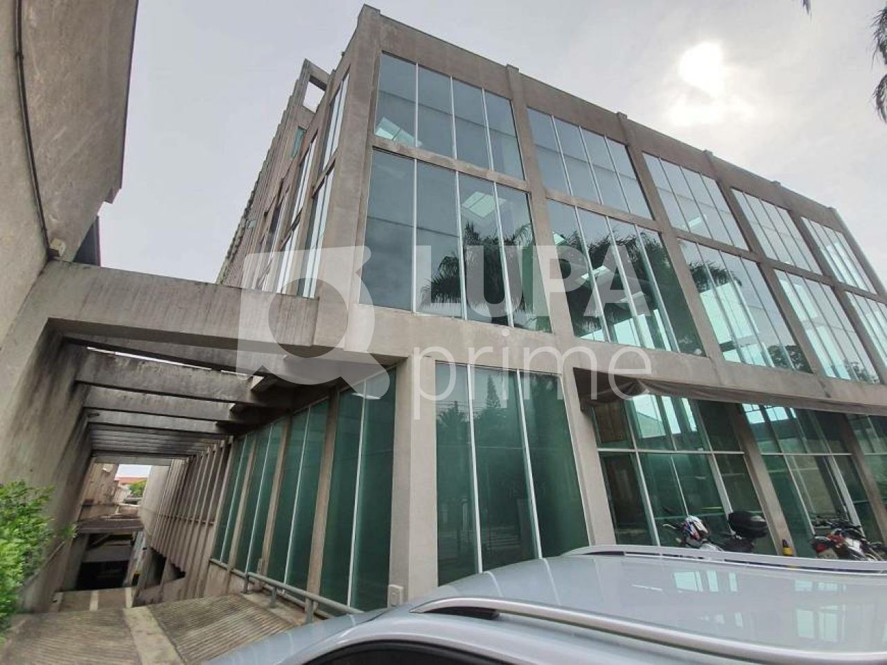 Prédio Inteiro, 10605 m² - Foto 1