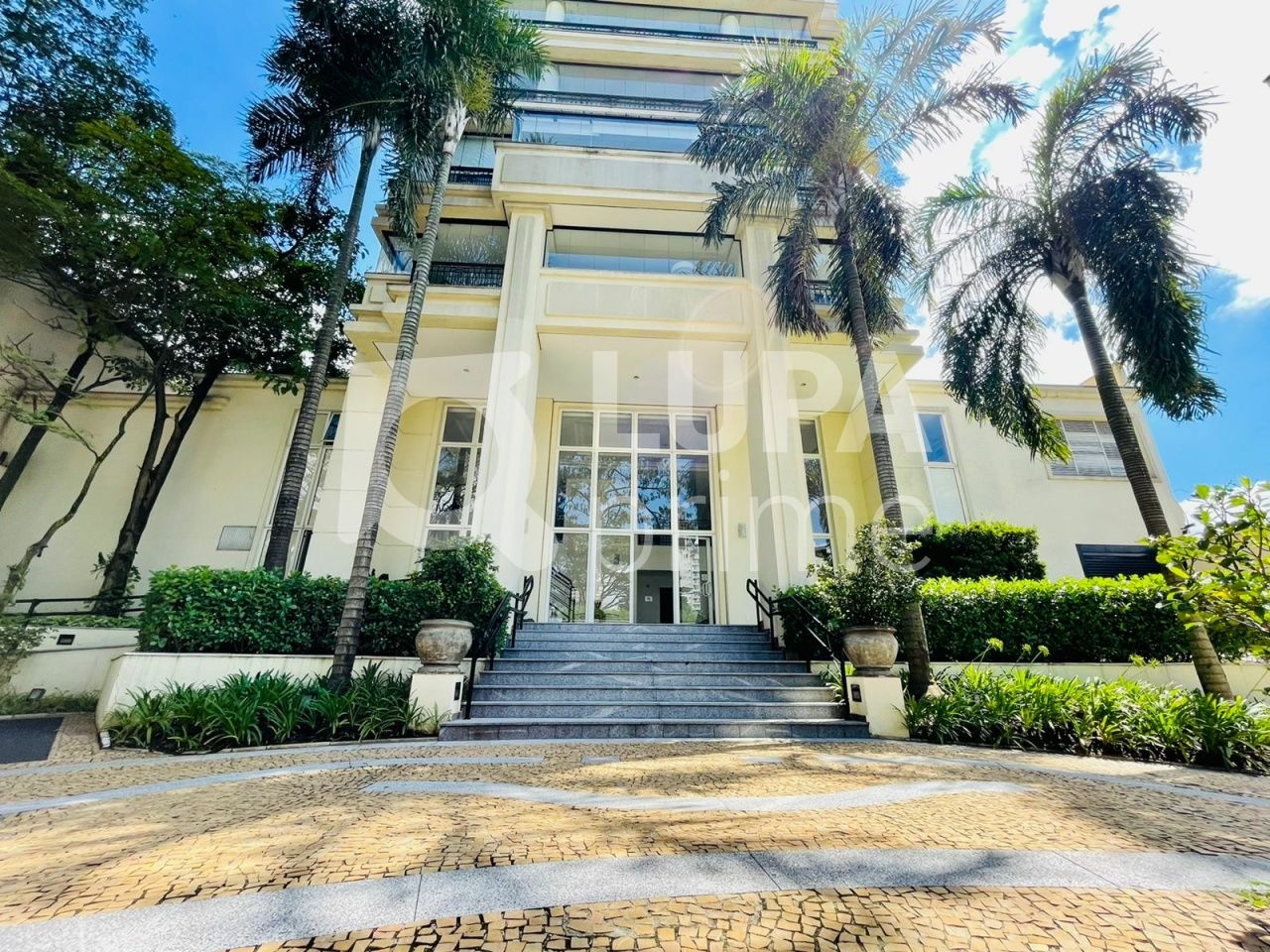 apartamento-venda-sao-paulo-sumare-3dormitorios-3suites-4vagas-420m2-LS40506