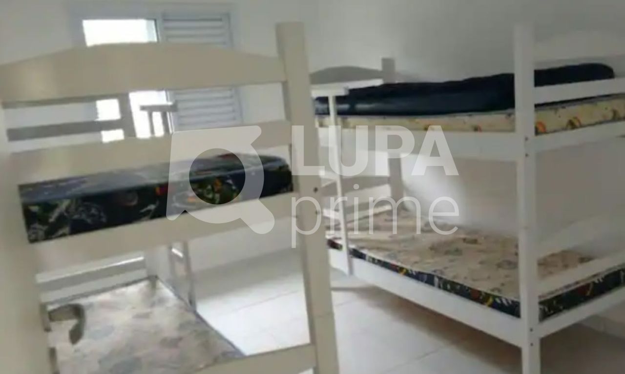 Casa à venda com 5 quartos, 220m² - Foto 6