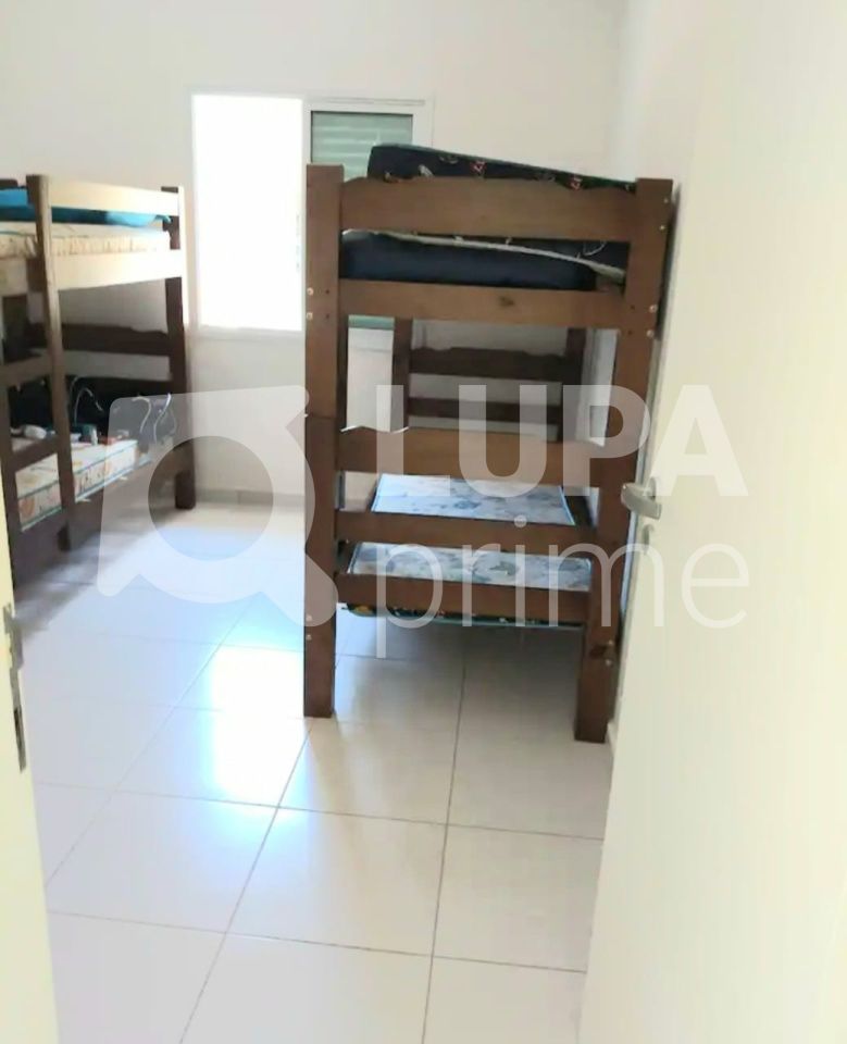 Casa à venda com 5 quartos, 220m² - Foto 14