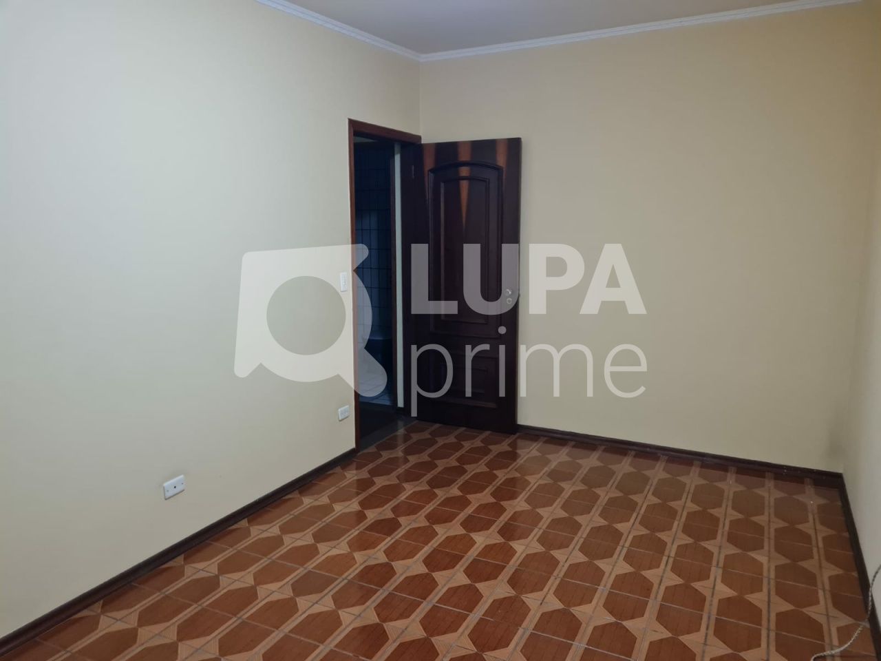 sobrado-venda-guarulhos-vila-tibagi-3dormitorios-1suite-4vagas-122m2-LS40934