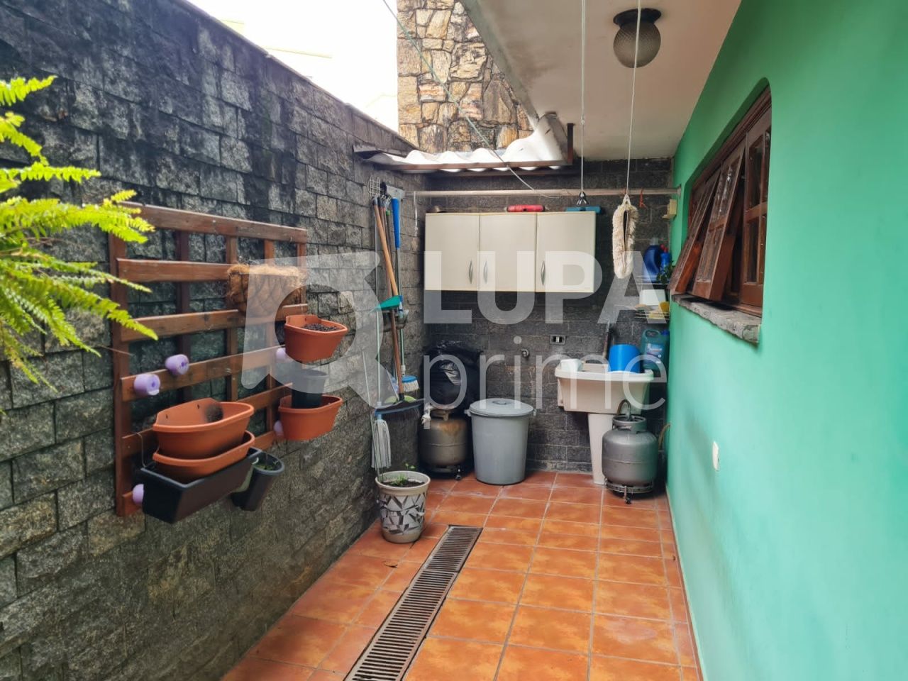 sobrado-venda-guarulhos-vila-tibagi-3dormitorios-1suite-4vagas-122m2-LS40934