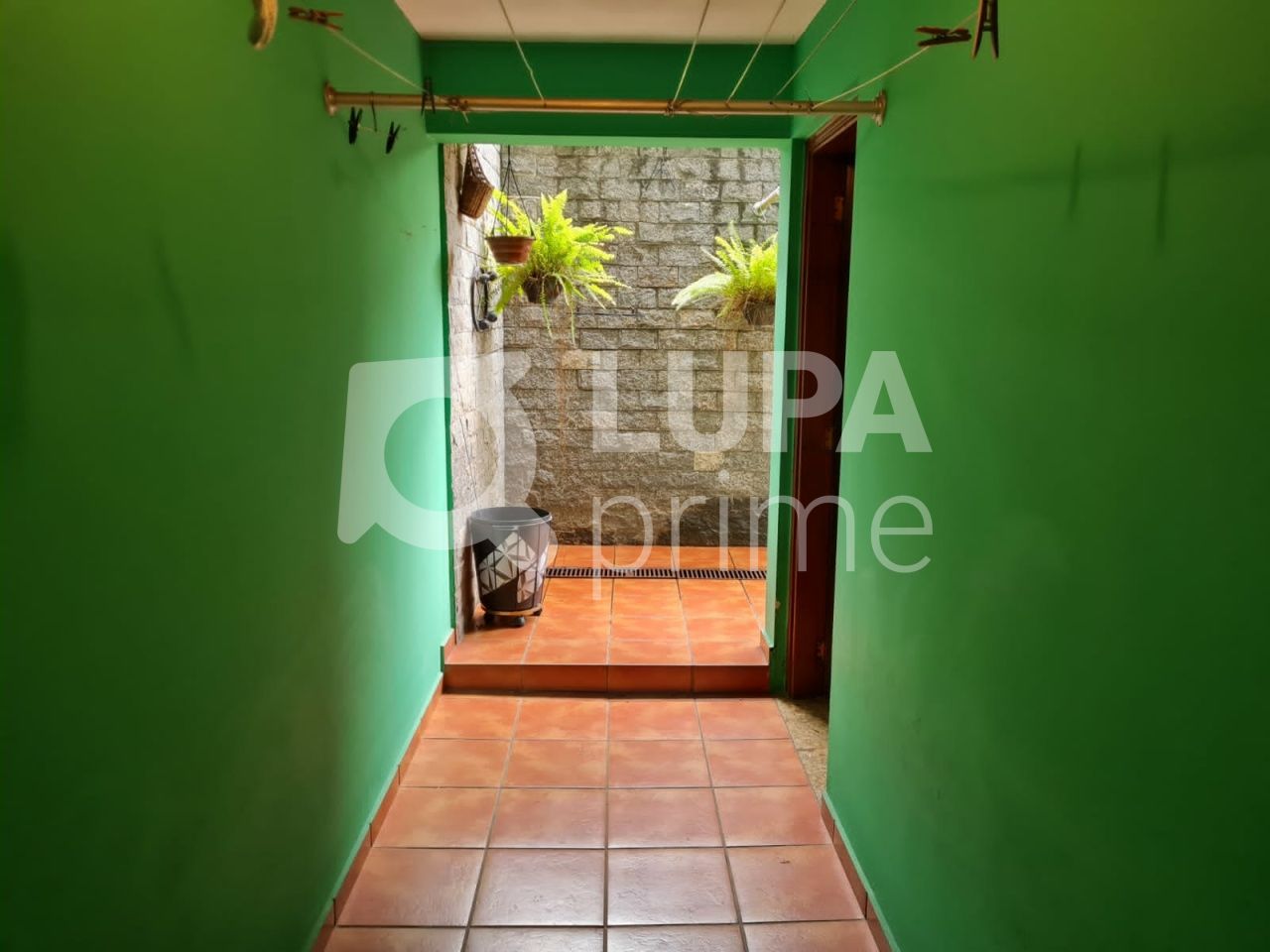 sobrado-venda-guarulhos-vila-tibagi-3dormitorios-1suite-4vagas-122m2-LS40934