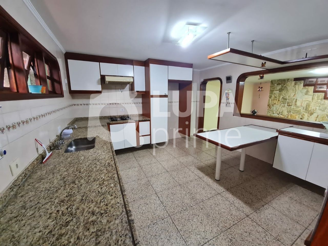 sobrado-venda-guarulhos-vila-tibagi-3dormitorios-1suite-4vagas-122m2-LS40934